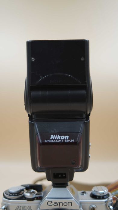 Lampa błyskowa Nikon speedlight SD-24