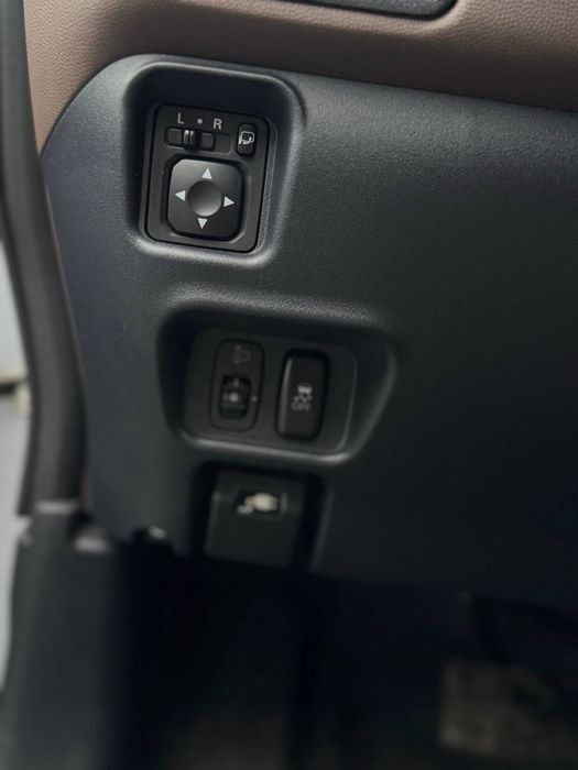 Citroen C-Zero Електро Авто