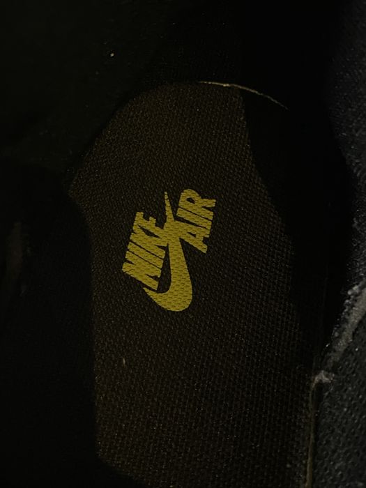 Jordan 1 (preto / amarelo)