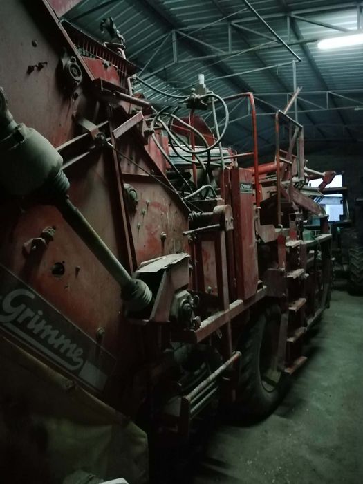 Máquina de arrancar batatas