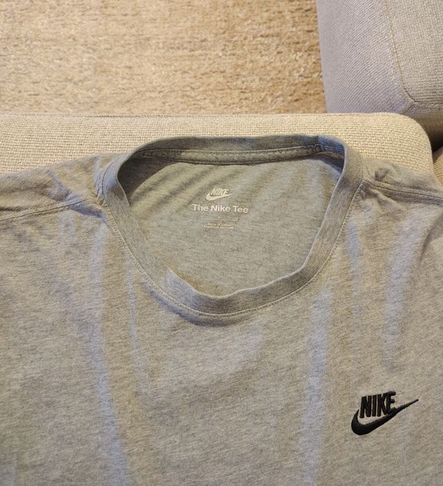 T-shirt Nike Cinzento