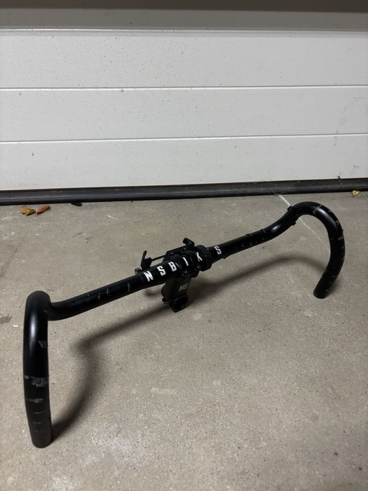 NS Bikes – kierownica gravel 31.8 + mostek Stay True, komplet, sprawne