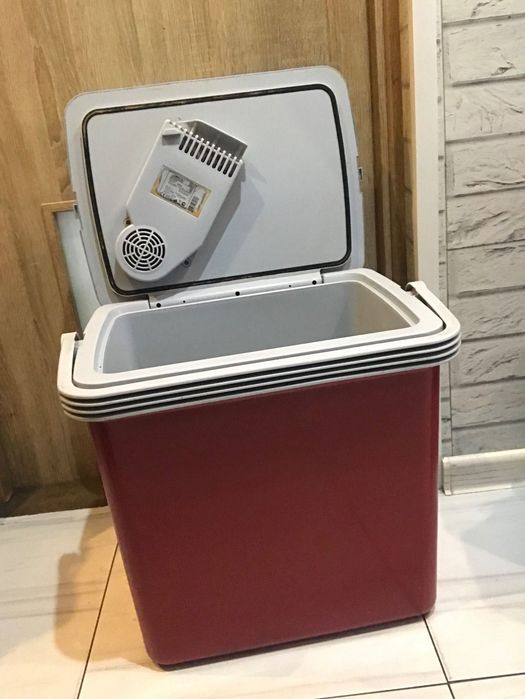 Lodówka turystyczna samochodowa