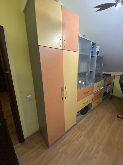 Шафа велика, з шафками