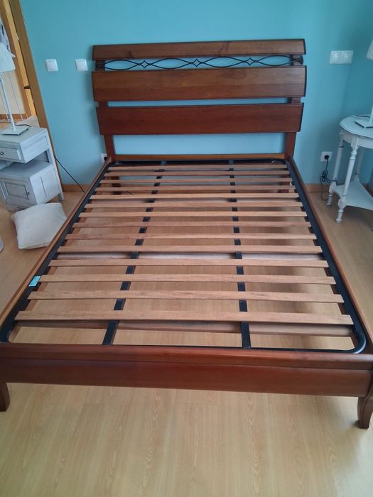 Cama de casal com colchão