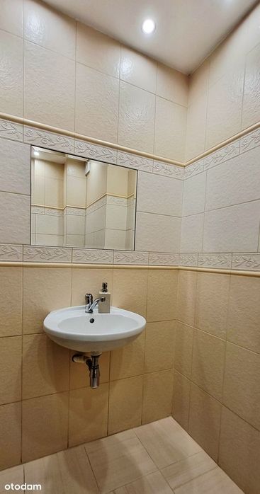 Atrakcyjny dom z ogrodem zimowym