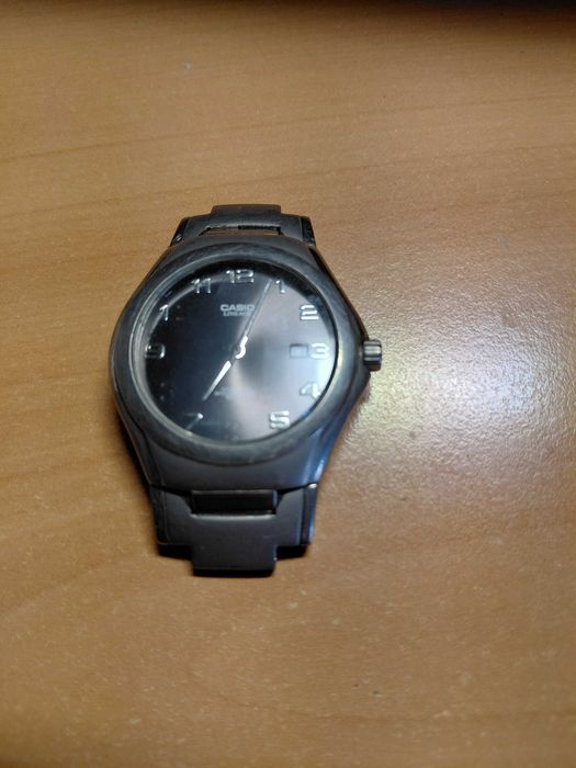 Годинник CASIO титановой корпус