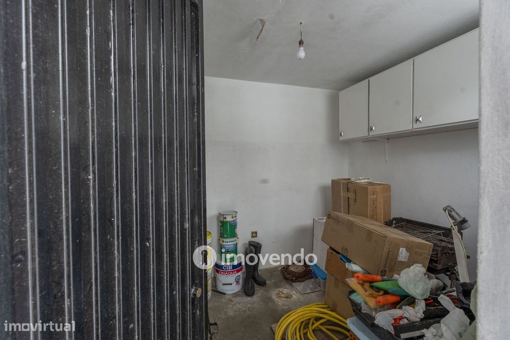 Moradia T4 com garagem, em Vila Nova da Telha, na Maia