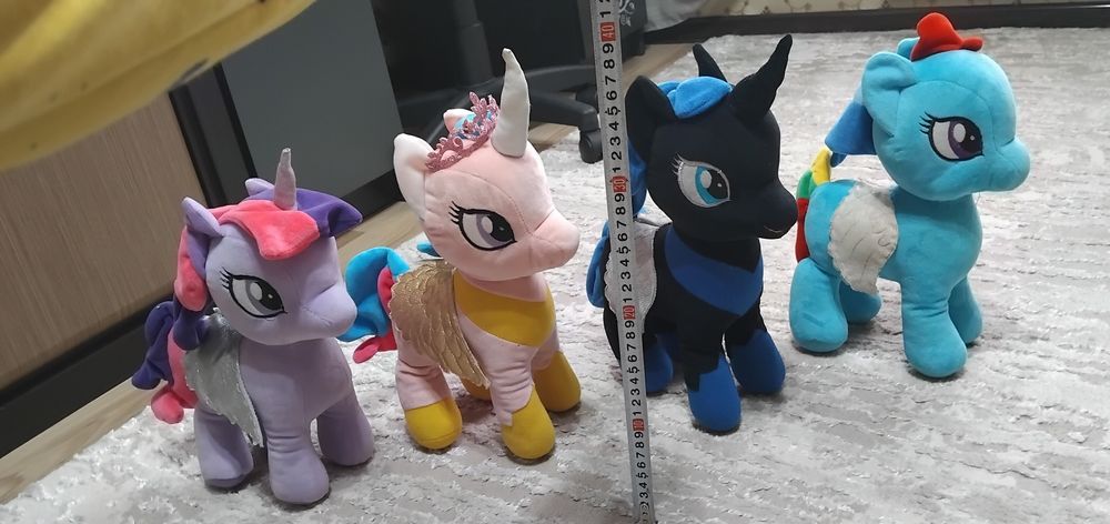 Літл поні.       .      .