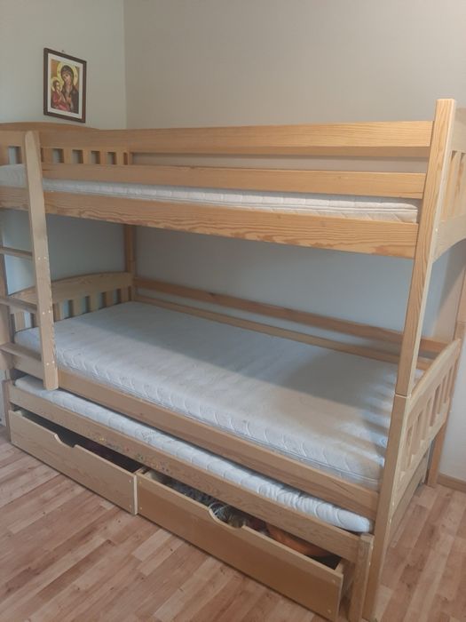 Łózko 3 osobowe pietrowe