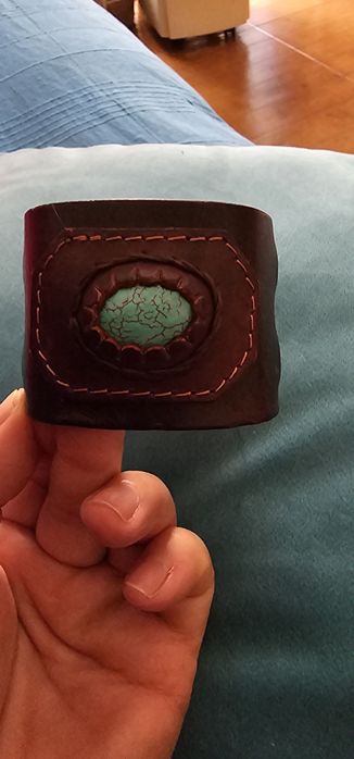 Pulseira artesanal em couro, ajustável