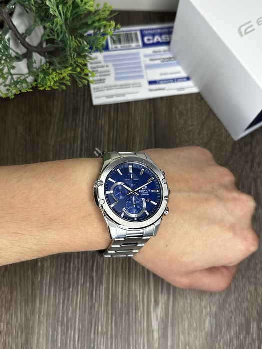 З гарантією / Новий оригінальний Casio Edifice EFR-S567D-2A