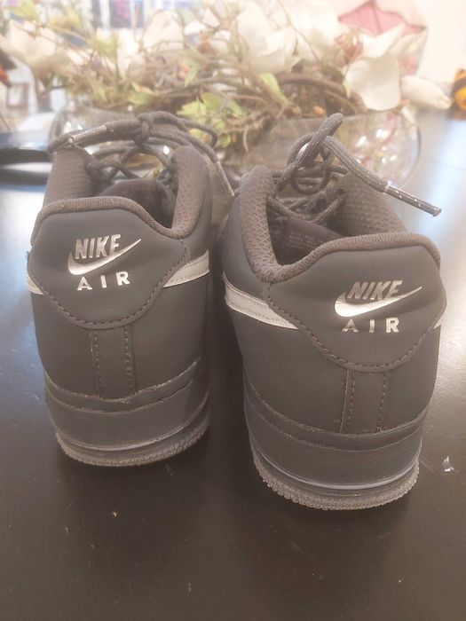 Nike Air Force praticamente novos
