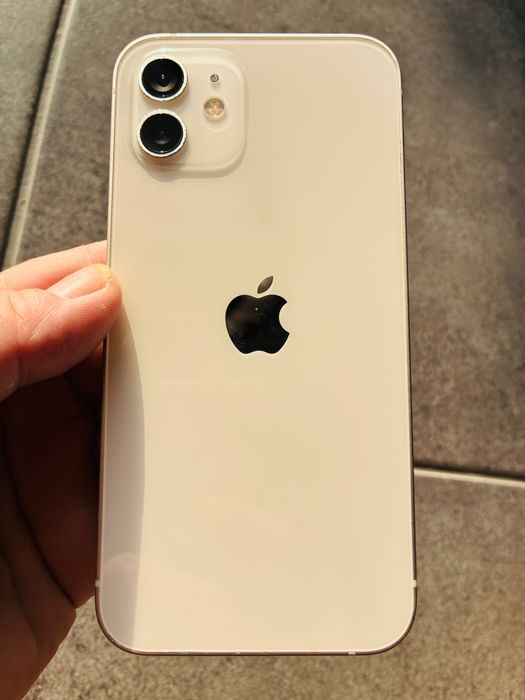 iPhone 12 branco