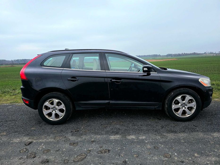 VOLVO XC60 2.4 D5