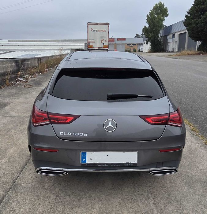 Mercedes-Benz CLA 180d  AMG Line | IVA Dedutível