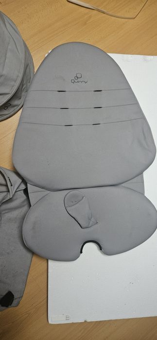 Capa almofadada  para carrinho quinny