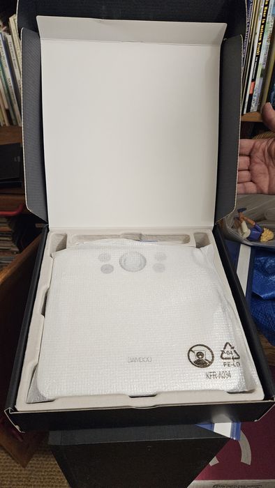 Touch Tablet Wacom Bamboo Fun com caneta