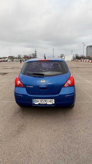 Nissan Tiida 1,6 АВТОМАТ 2008 год (на климате)