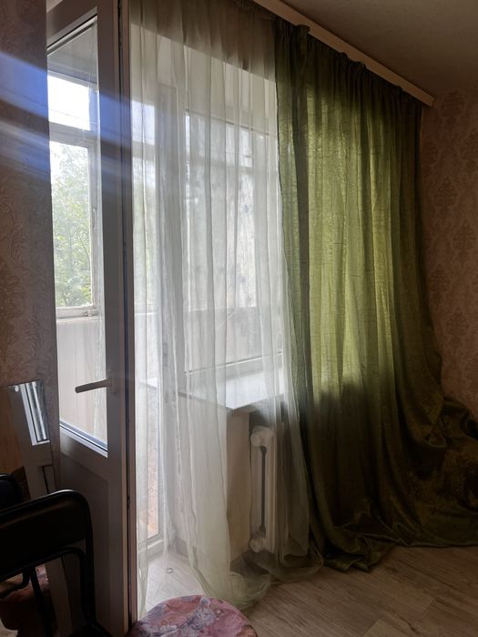 Продам 3 х кімн квартиру   ( СЕРТИФІКАТ ) , ЦЕНТР,вул. Небесної Сотні ( 2 поверх)