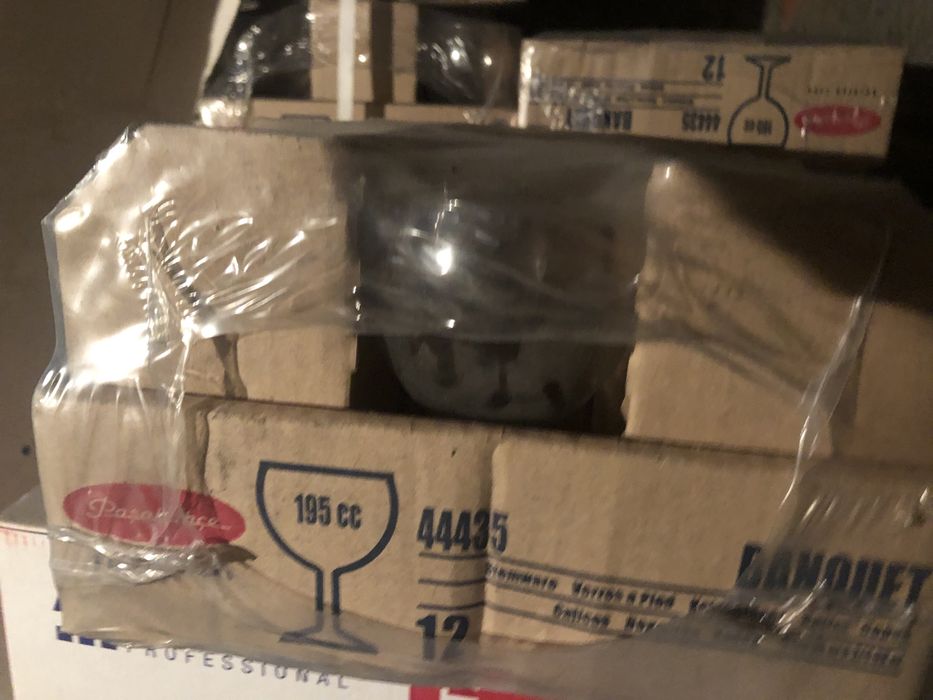 Copos de vidro novos