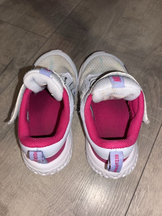 Nike buty 26 rzepy