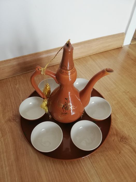 Zestaw koreański dzbanek, kubki, talerz PRL