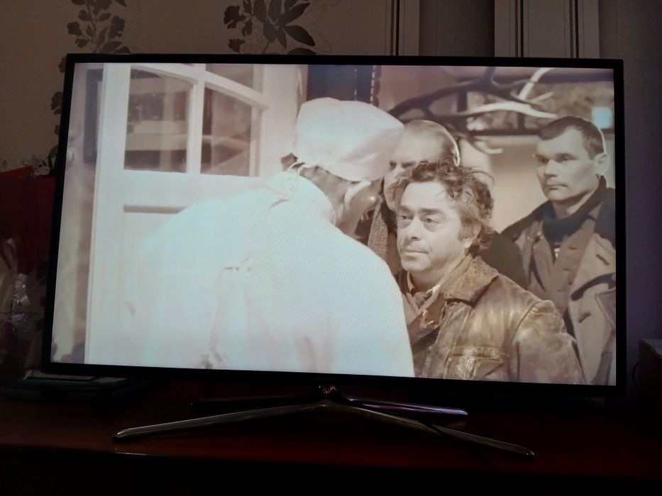 Продаётся LED  телевизор с функцией 3D