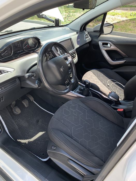 Продається молода !!!