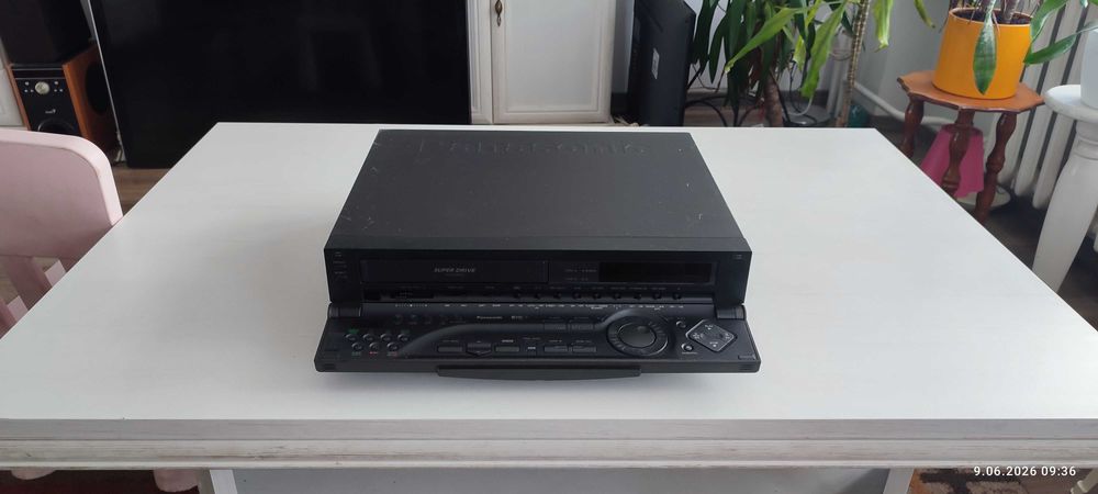 Magnetowid VHS Panasonic NV-HS 1000EGC