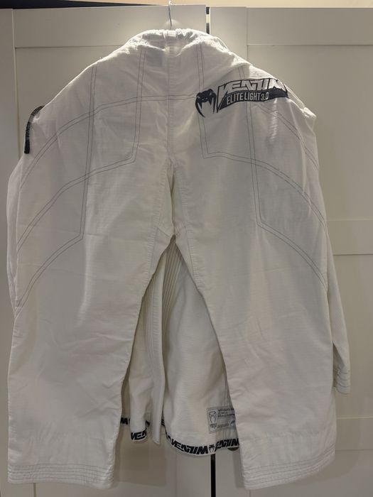 Kimono Jujitsu Venum Elite_Light_3.0 A3