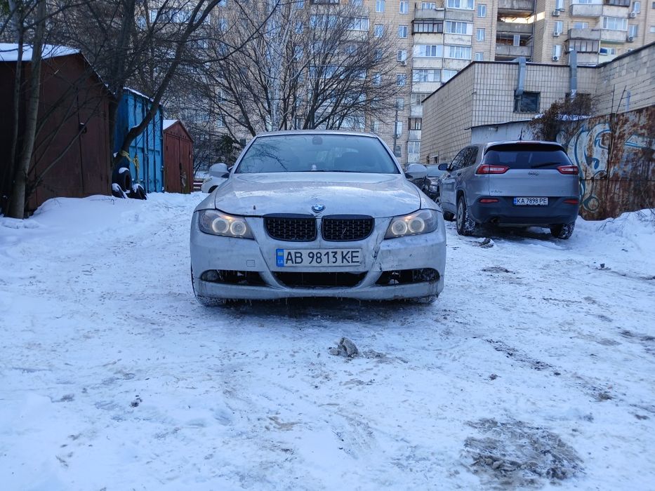 Бмв є90 2005 рік