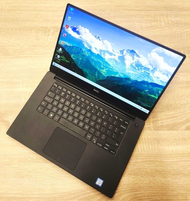 Laptop DELL Precision 5520 XEON 32GB 1TB SSD QUADRO 4GB 15,6" FV VAT