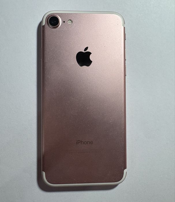 ПРОДАМ Iphone 7(б/у]