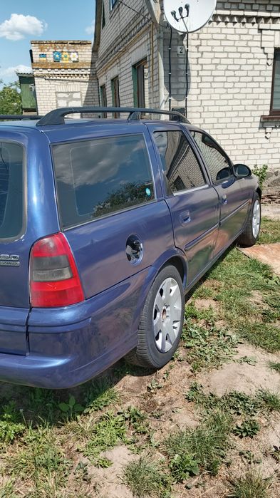 Продам Опель вектра б або Обмін на авто з  коробкою автомат