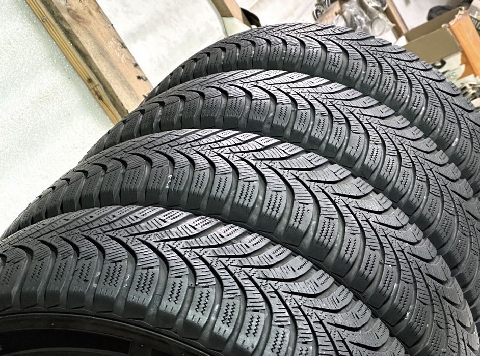 Автошини колеса резина 195/65 R15 Hankook Winter i*Cept RS зимові