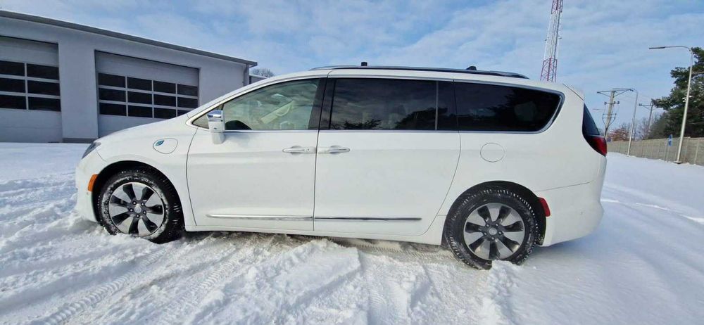 Chrysler pacifica 2018r. hybryda plug-in wersja limited