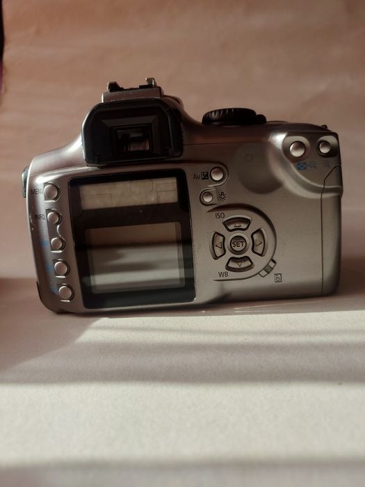 Продам Canon EOS 300D, штатиф та canon s5is