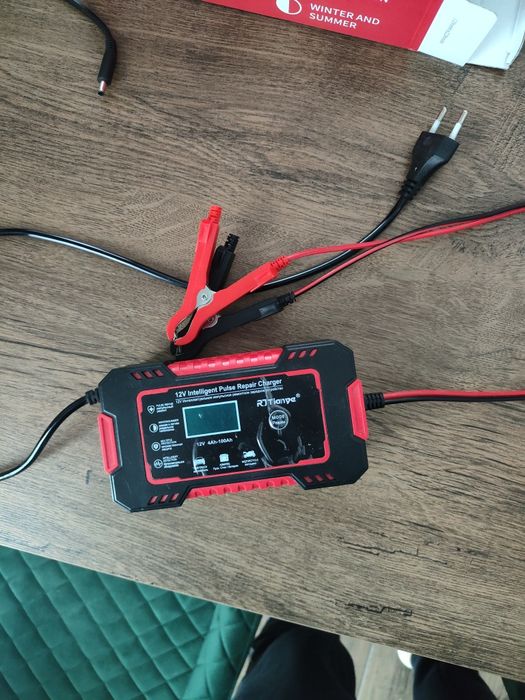 Зарядка для акумуляторів 6А