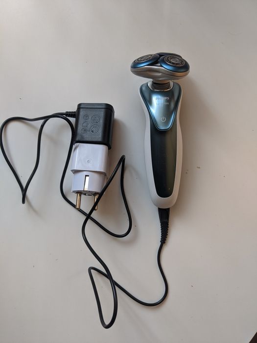 Електробритва Philips s 7000