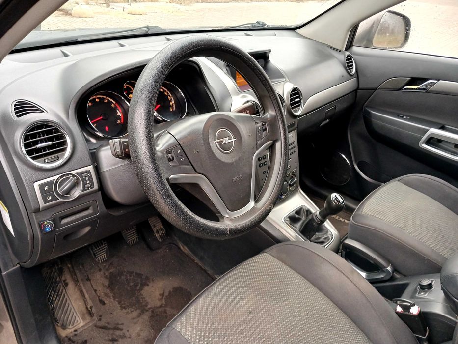 Продаю Opel Antara