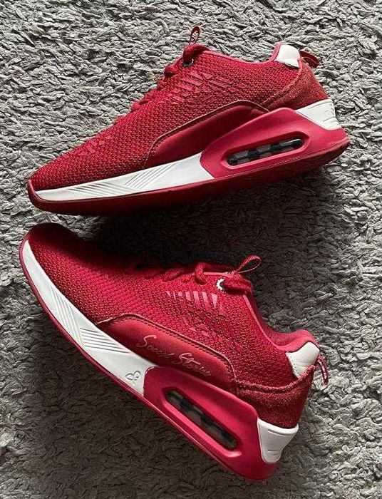 Оригинал.фирменные,стильные кроссовки soccx