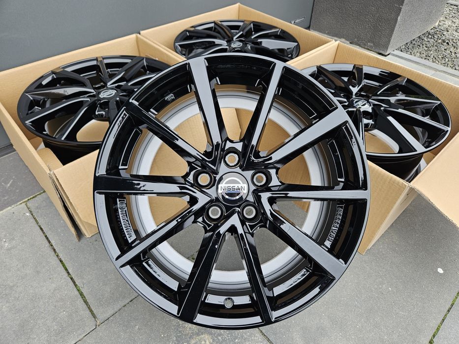 Nissan 17 " Nowe 5x114,3 Juke Qashqai Rogue Felgi Czarne Alufelgi ET35