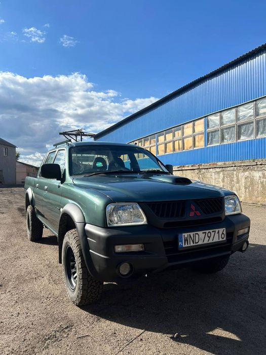 Mitsubishi L200( Містубісі Л200) 2003 рік 2,5 Дизель Механіка Повний привід 4Х4 Гарний Пікап