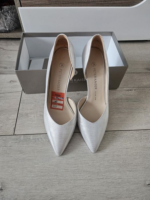 Szpilki Nowe Peter Kaiser rozmiar 39.5