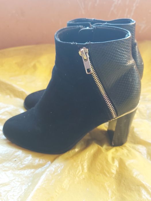 Botki damskie czarne rozmiar 37 firma NEW LOOK