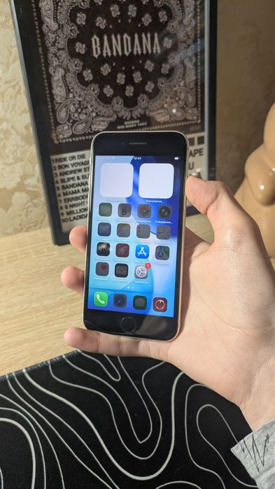 iPhone se 2022 (128gb)