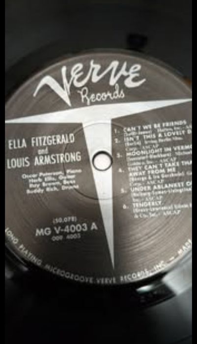 Ella Fitzgerald 
And Louis Armstrong 

Edição USA Época da Verve
  Hig