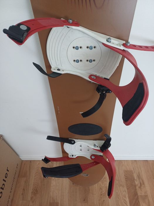 Продам сноуборди 4 шт