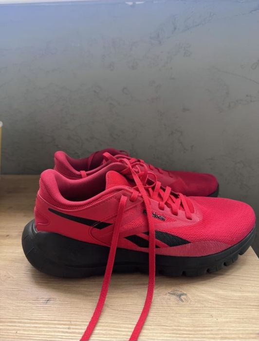 Продам кросівки Reebok
